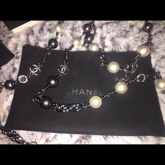 Authentic chanel cc necklace - Picture 2 of 5